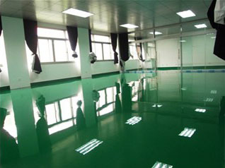 如何避免環(huán)氧地坪漆施工后出現(xiàn)色差？