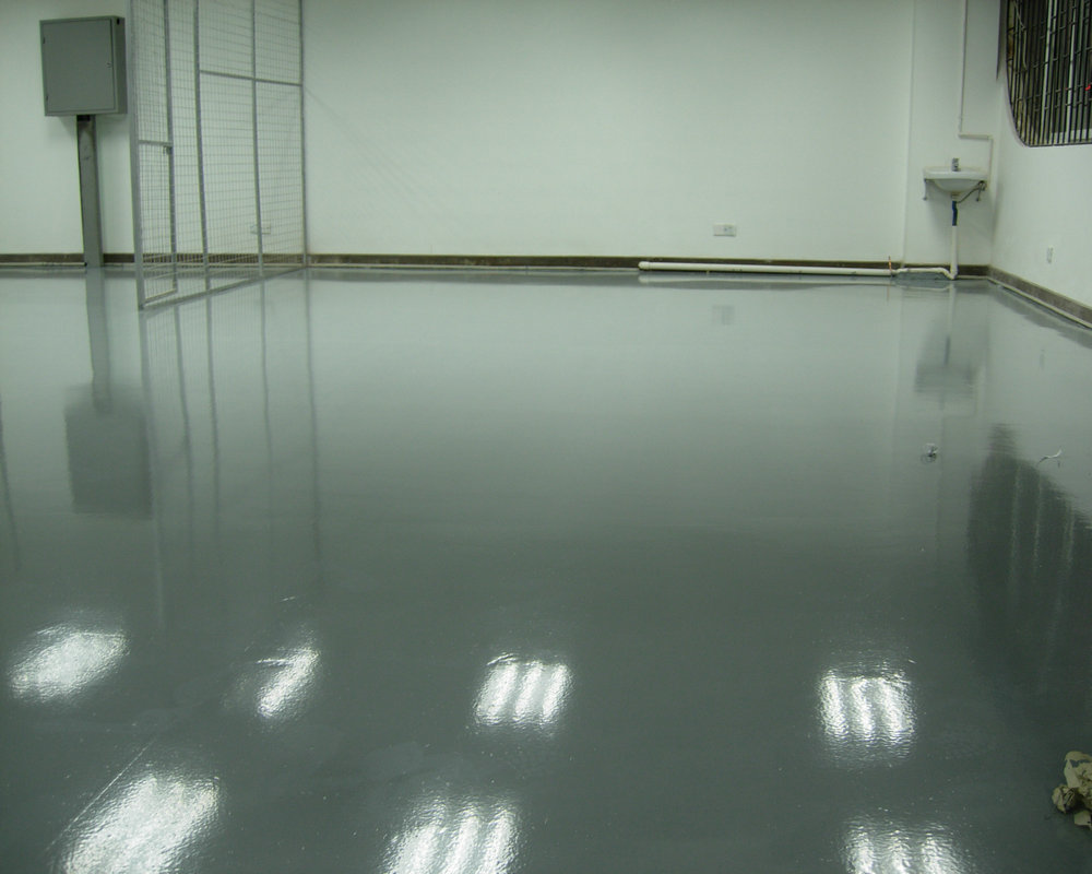 環(huán)氧樹脂地坪漆施工中出現(xiàn)基層裂縫原因和修復(fù)辦法？