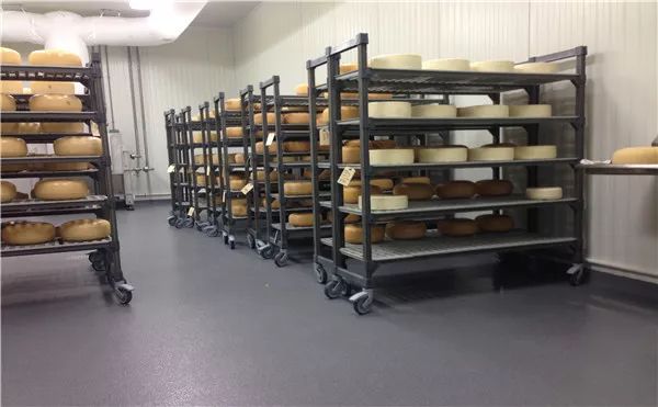 食品廠生產(chǎn)車間地坪設(shè)計(jì)時(shí)需注意哪些？