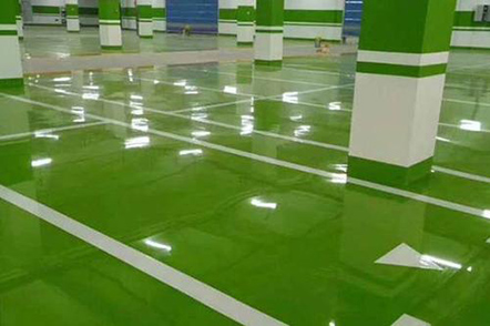 環(huán)氧地坪施工時(shí)碰上地面潮濕要怎么處理？