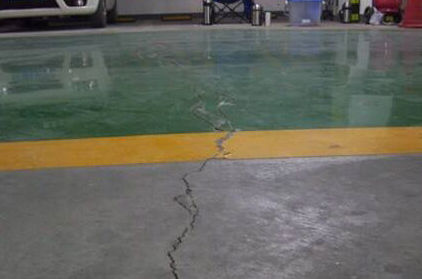 環(huán)氧薄涂地坪出現(xiàn)伸縮縫后要如何處理？