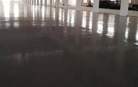 廠房使用環(huán)氧地坪漆有哪些好處？如何正確施工？